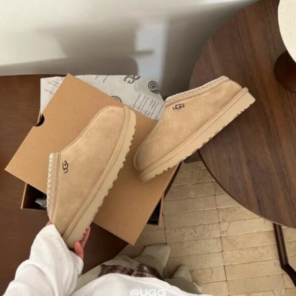 UGG Cream Slippers for Women - Picture 7 of 8